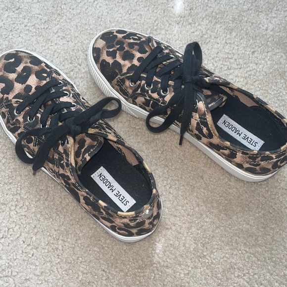 Steve Madden platform sneakers - Picture 1 of 3